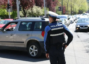 Ljetne kontrole na cestama: Vozače u BiH čekaju visoke kazne za pojas, mobitel i brzinu