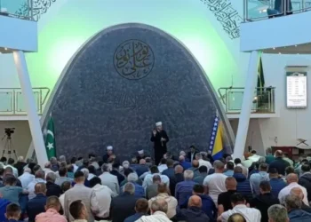 Bajram-namaz u Krajini klanjan u više od 200 džamija i mesdžida: “Utočište tražimo u vjeri”