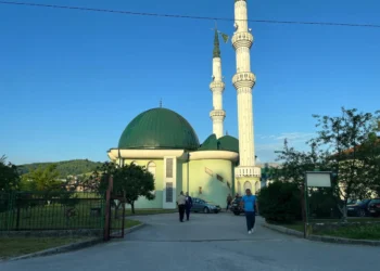 Muslimani danas dočekuju Kurban-bajram: Bajram namaz klanjan na području Velike Kladuše