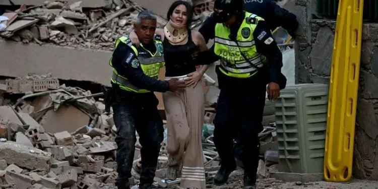 Najmanje 32 poginulih u snažnim zemljotresima u Venecueli, strahuje se od većeg broja žrtava