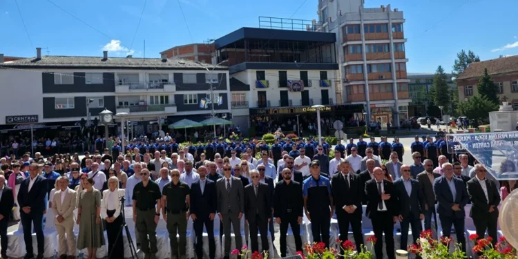 U Velikoj Kladuši svečanim programom završeno obilježavanje Dana policije USK