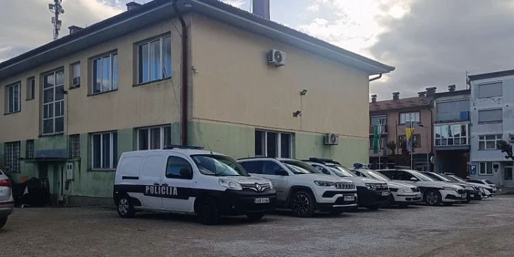 Akcija “Brut” u Velikoj Kladuši: Uhapšena tri policajca zbog sumnje na zloupotrebu položaja