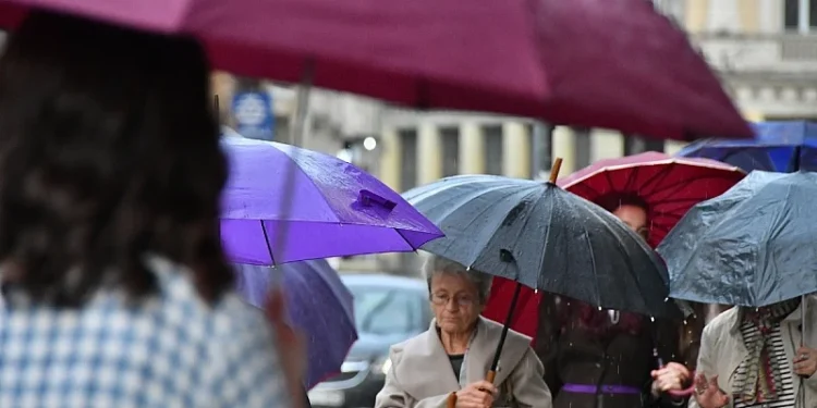 Stiže naoblačenje koje će donijeti kišu i pljuskove, od petka opet sunčano