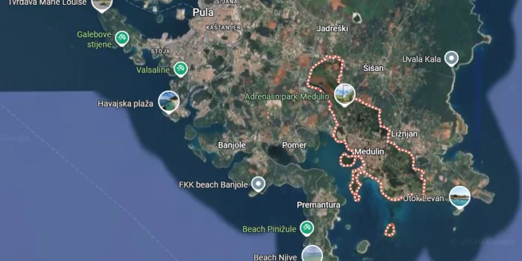 Manji avion se srušio kod Medulina u Hrvatskoj, nekoliko osoba poginulo
