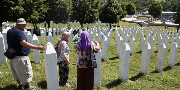 U Potočarima sve spremno za kolektivnu dženazu i ukop deset žrtava genocida