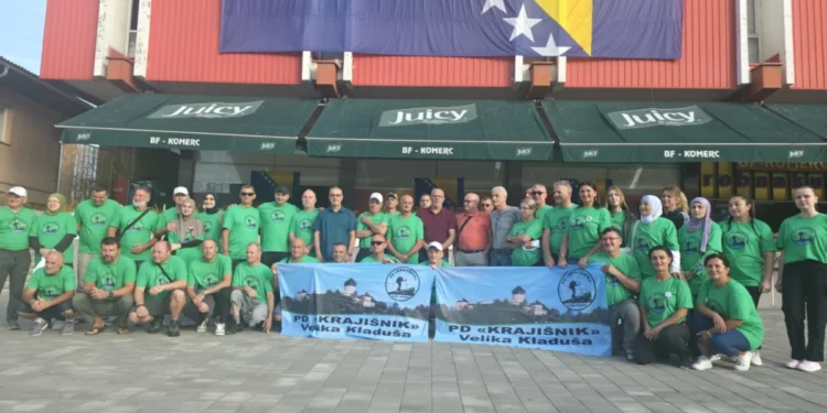 Kladuški planinari i građani krenuli na Marš mira u Srebrenicu