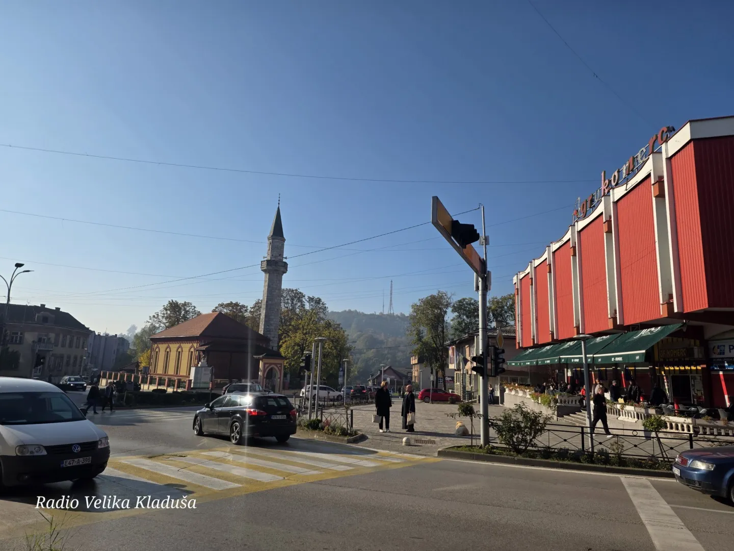 Danas ističe rok za uklanjanje izbornih plakata, kazne do 30.000 KM